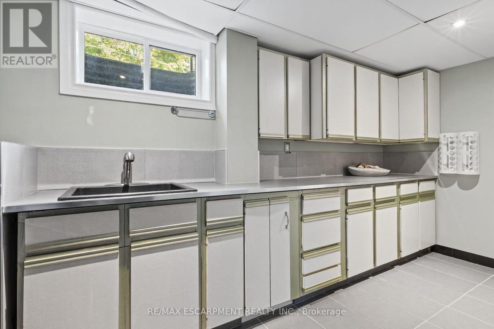 609 Cherrywood Drive, Burlington, ON photo 40