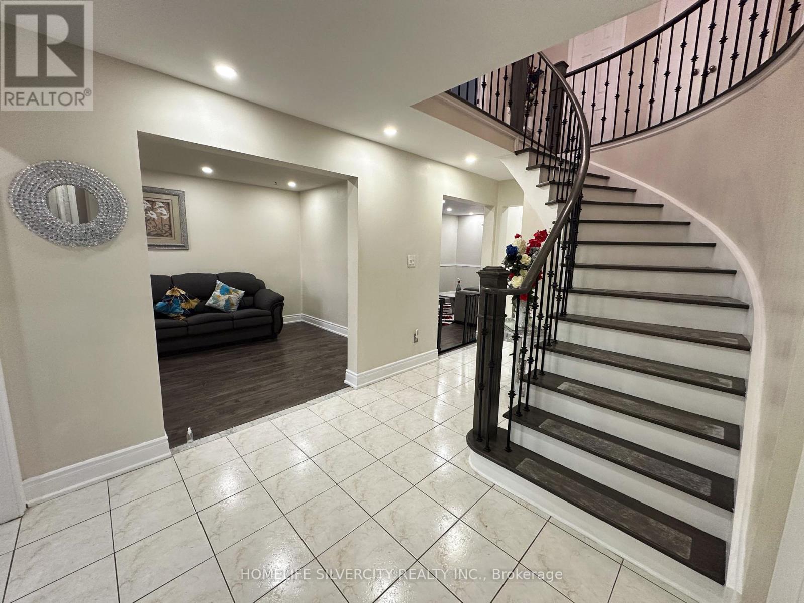 200 CONESTOGA DRIVE - 7