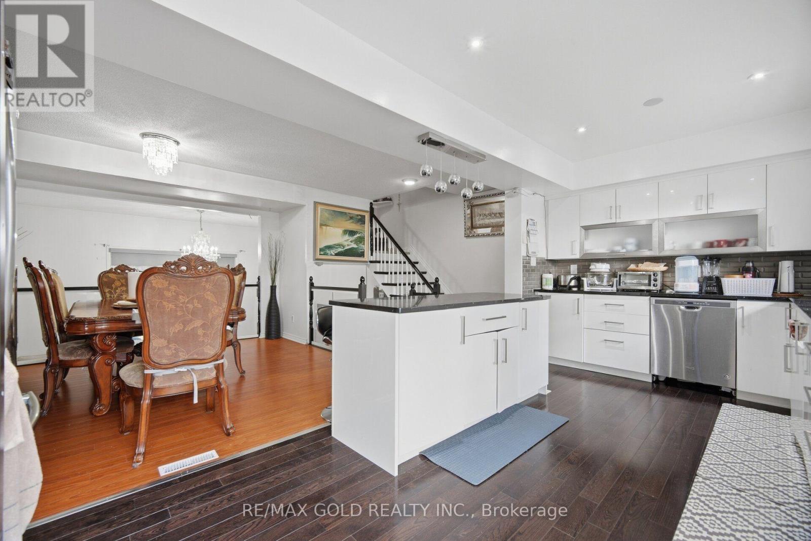 83 Clarion Road, Toronto, ON photo 15