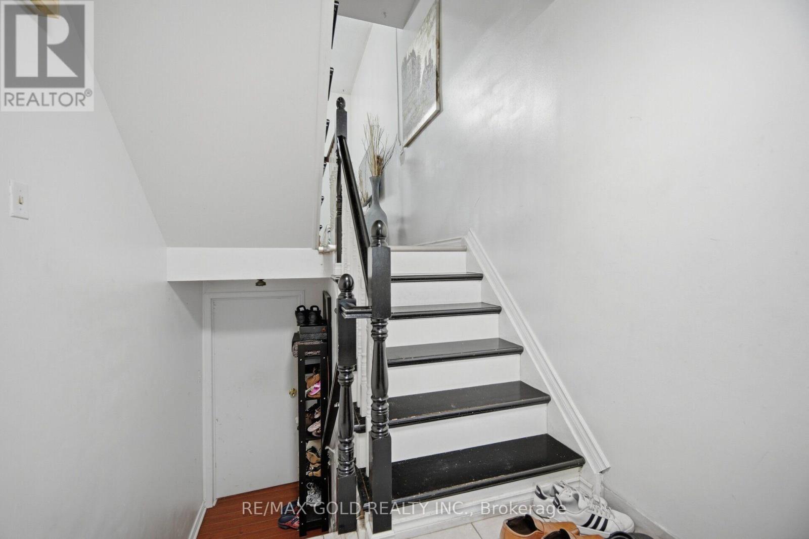 83 Clarion Road, Toronto, ON photo 29