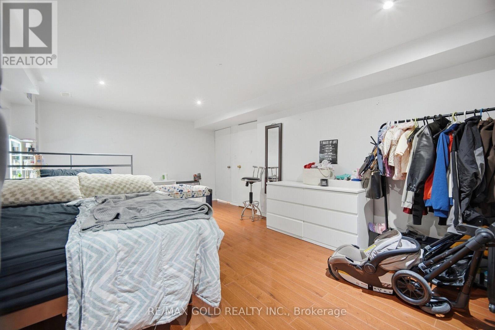 83 CLARION ROAD - 32