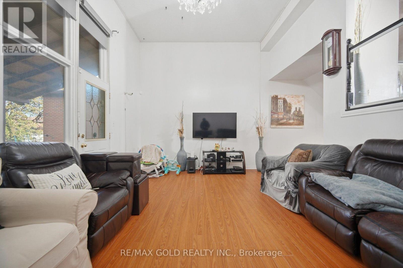 83 CLARION ROAD - 6