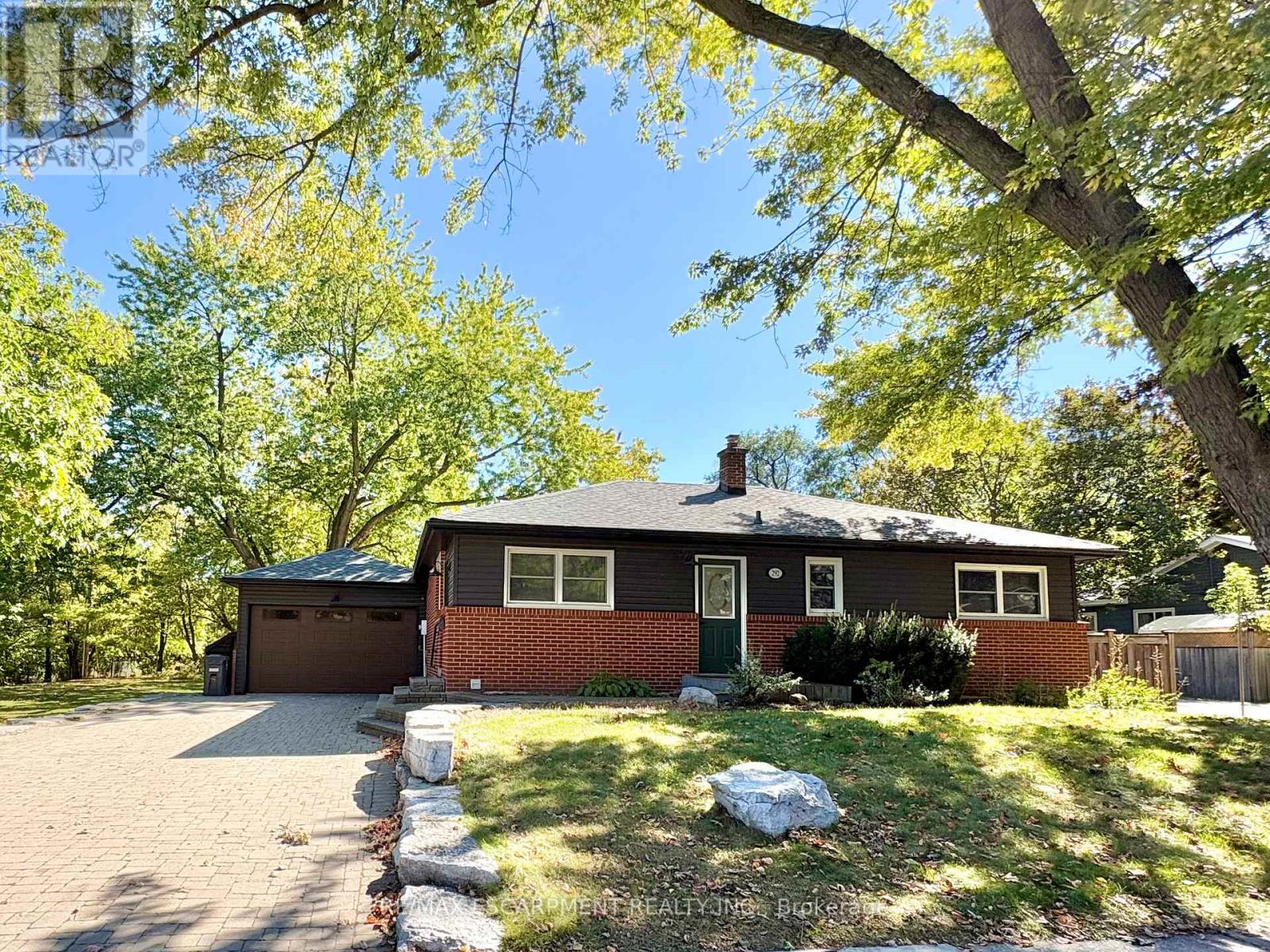 Photo of 292 Woodward Avenue