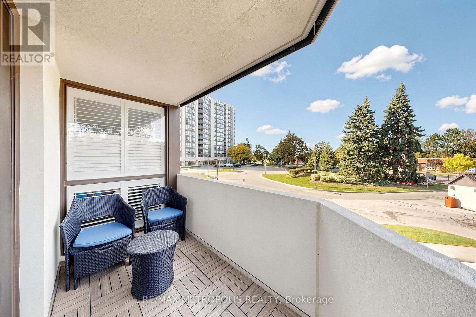 #207 1111 BOUGH BEECHES BOULEVARD - 39