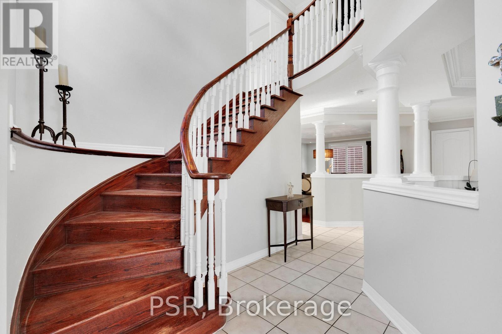10 BACCARAT CRESCENT - 21