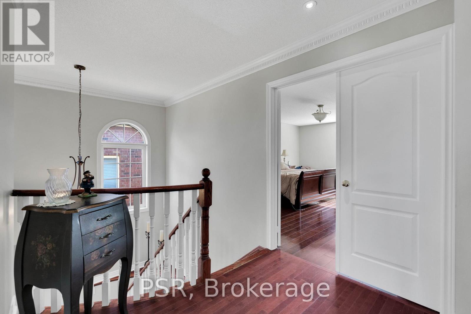 10 BACCARAT CRESCENT - Image 22