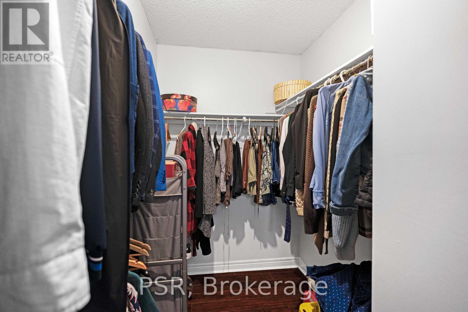 10 BACCARAT CRESCENT - Image 27