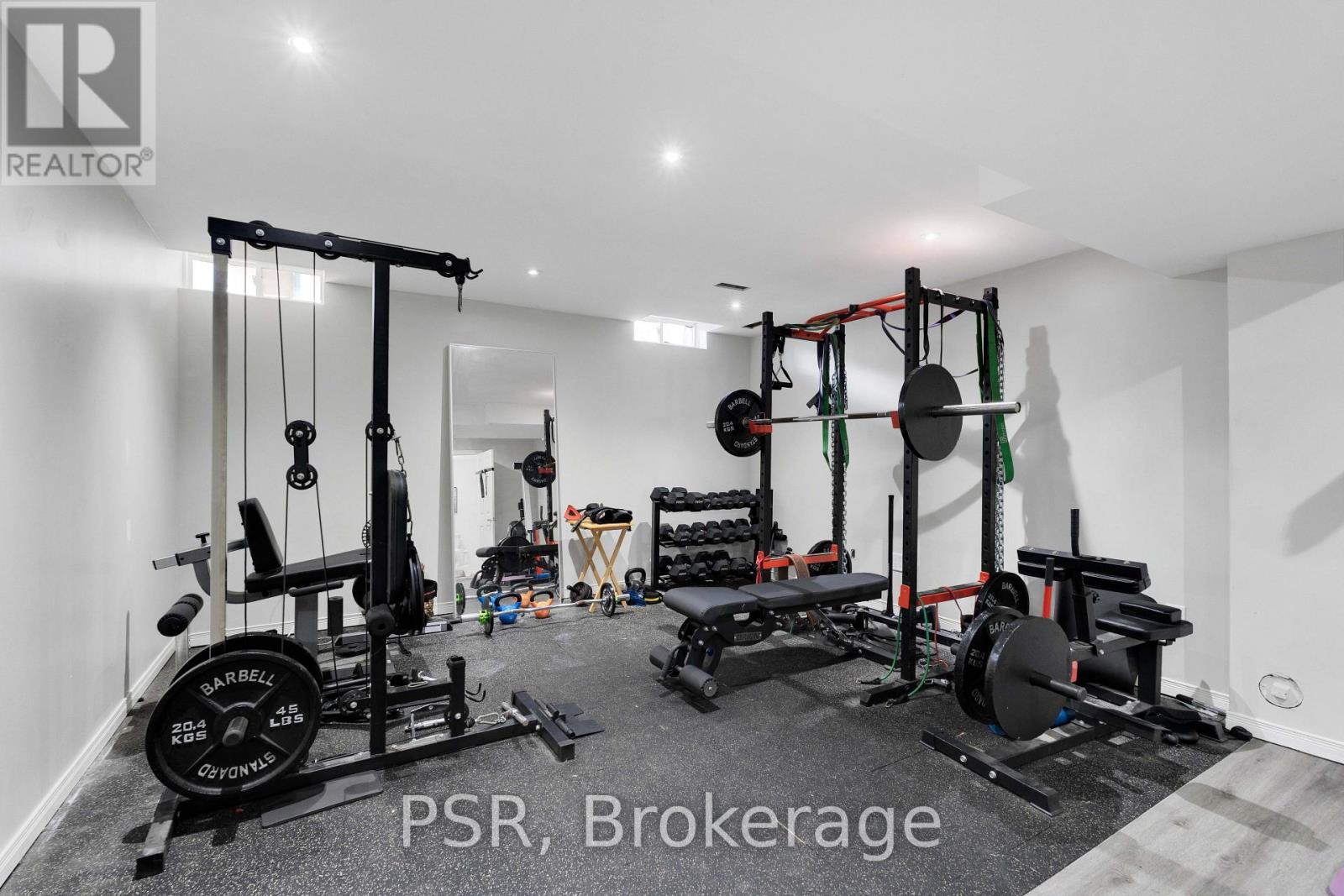 10 BACCARAT CRESCENT - Image 34