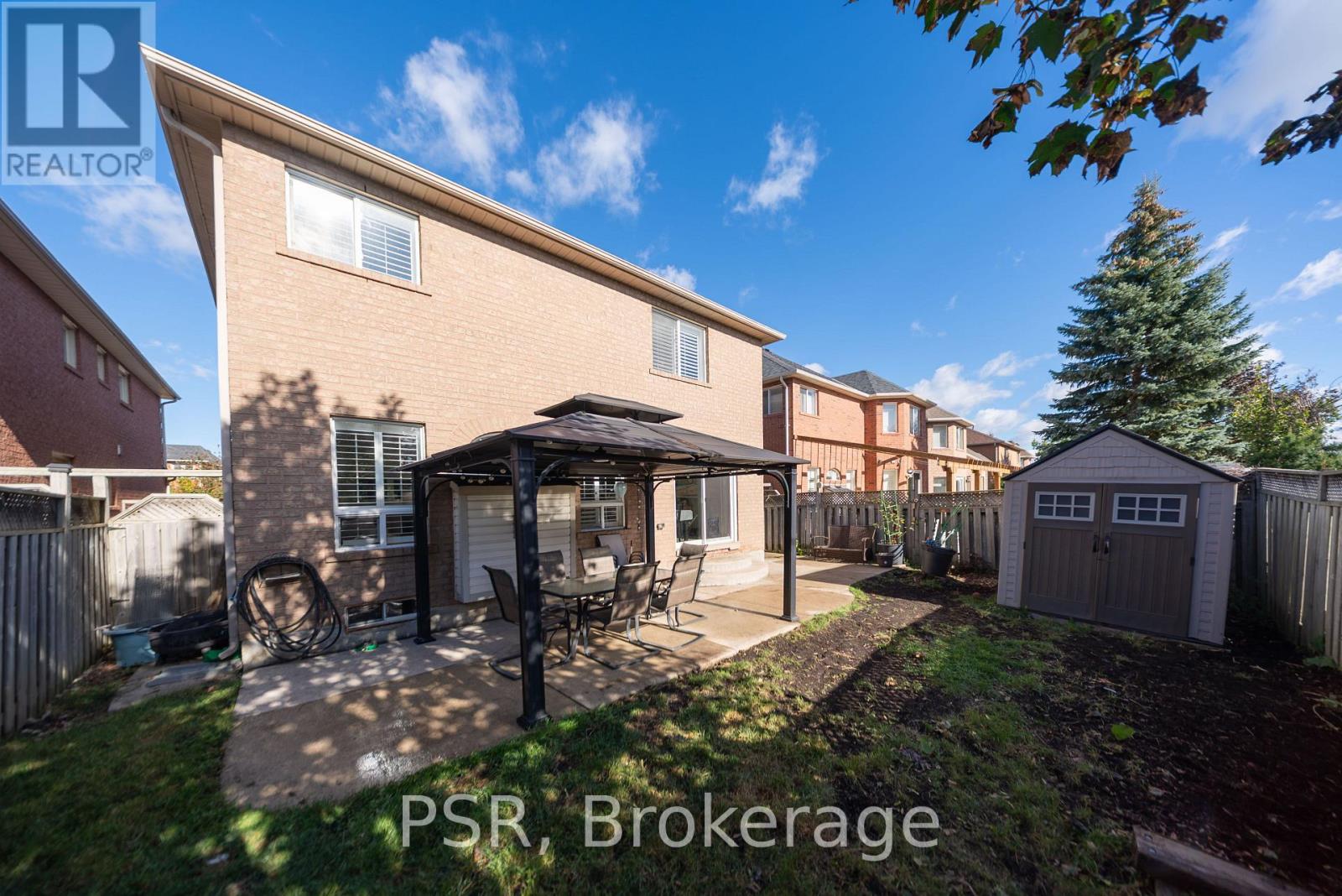 10 BACCARAT CRESCENT - Image 41