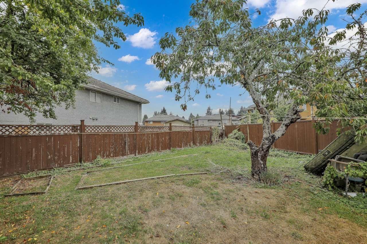 Photo of 6832 127A STREET 29