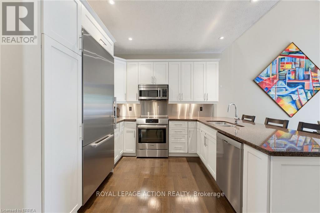 3- 68 Fairview Drive, Brantford, ON photo 8