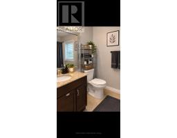 293 Dain Avenue, Welland, ON L3B3E7 Photo 8