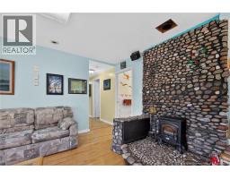 50 Woodland Boulevard, photo 4