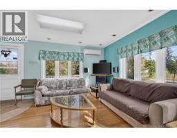 50 Woodland Boulevard, photo 5