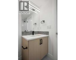 420 32 Avenue NW - photo 39