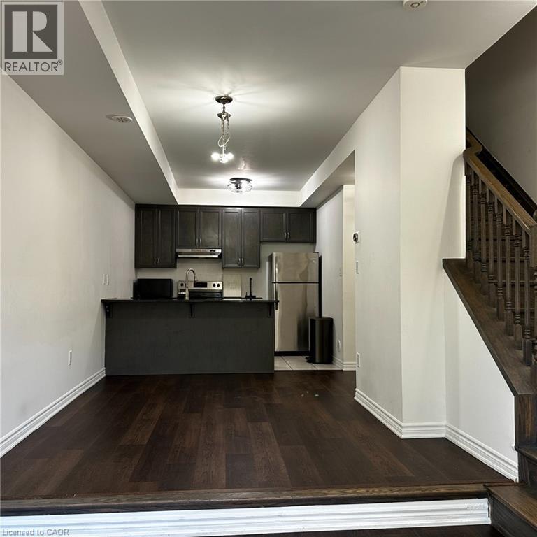 3 Bed, 3 Bath Townhouse for Rent in Scarborough – 15 HERON PARK Place Unit# 14, Scarborough – MLS# 40863623 - Image 2