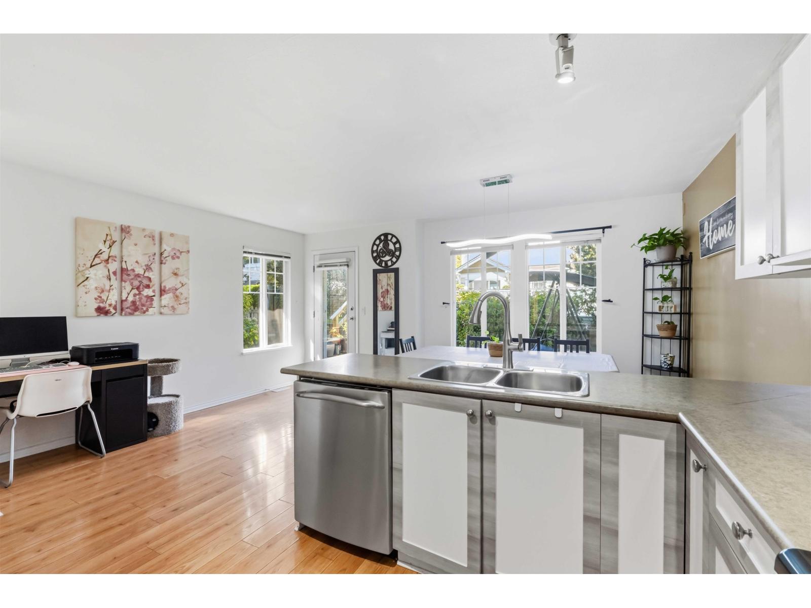 Photo of 16 6533 121 STREET 10