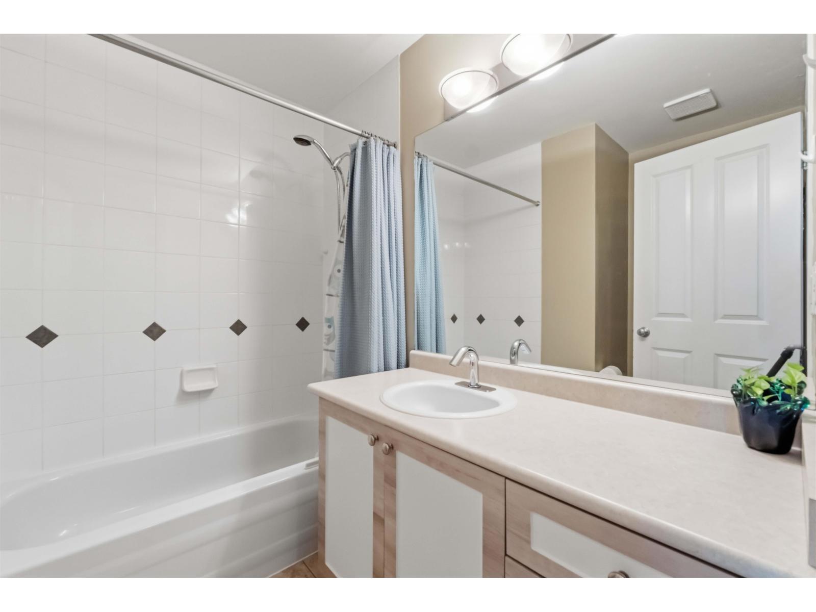 Photo of 16 6533 121 STREET 21