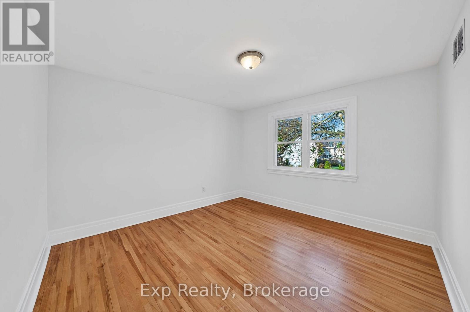 1 Diverbelt Drive, Prince Edward County, ON photo 14