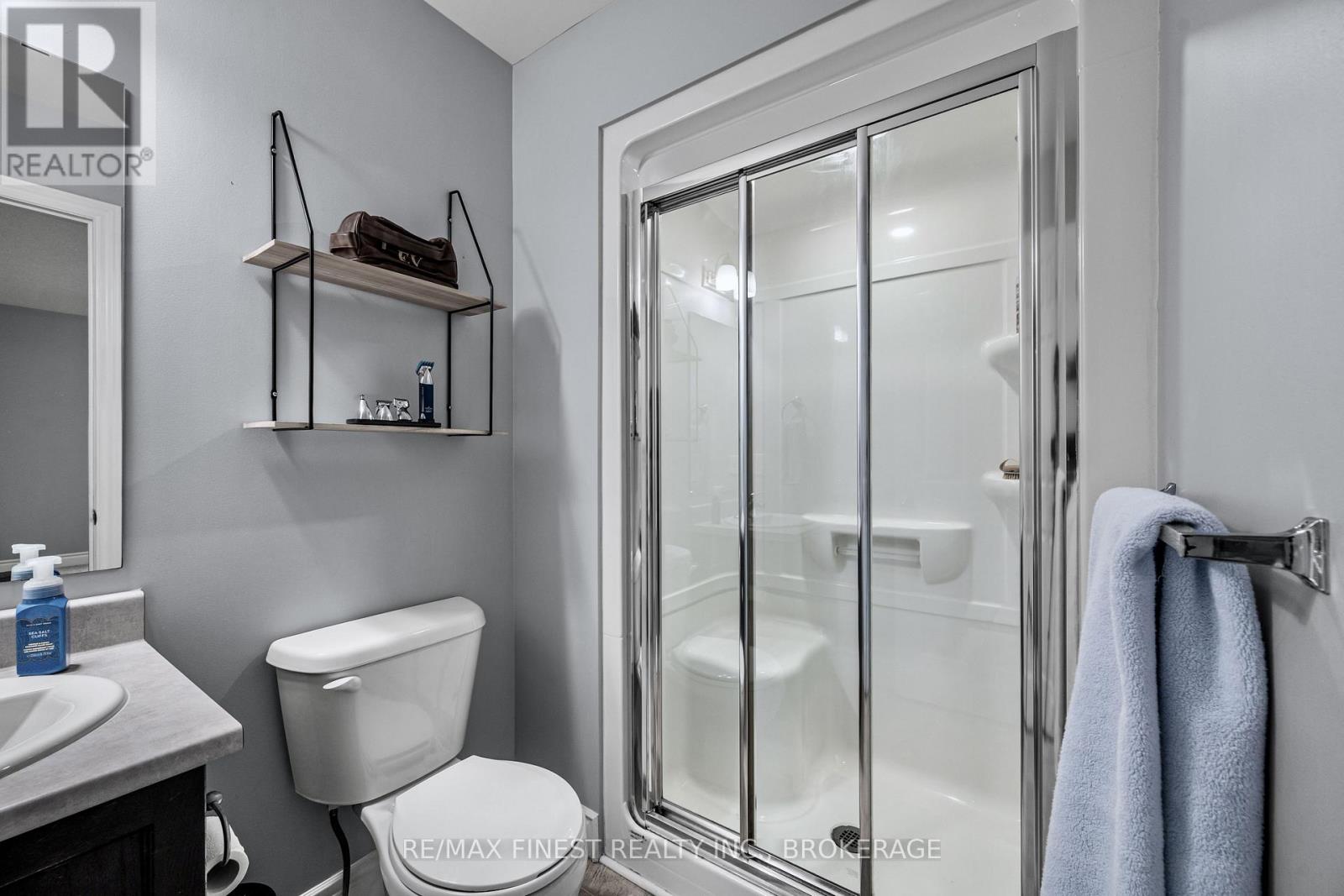 115 DR RICHARD JAMES CRESCENT - 27