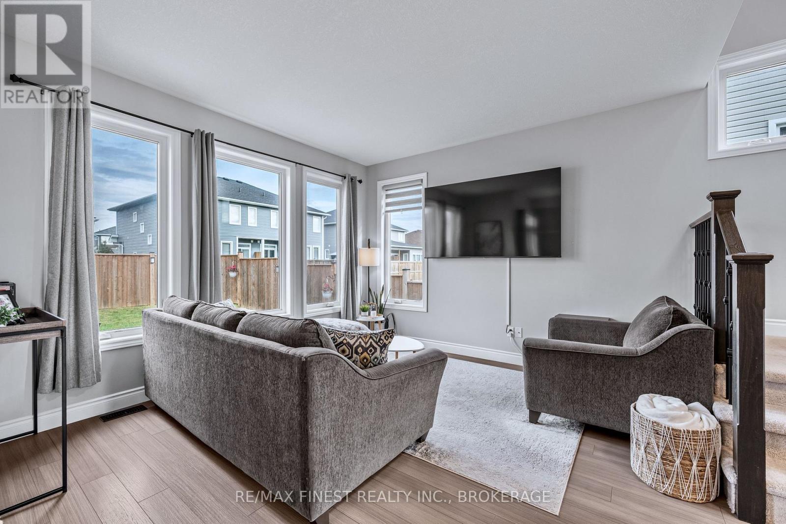 115 DR RICHARD JAMES CRESCENT - Image 8