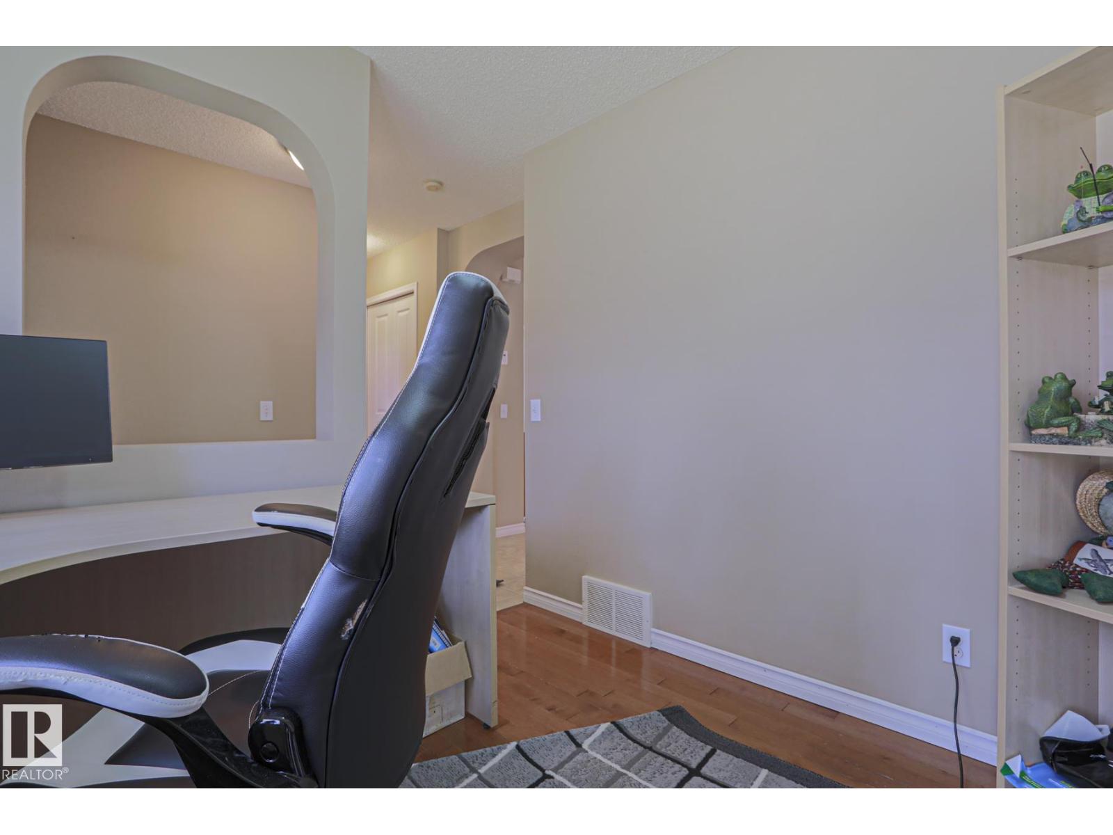 452 GIBB WD NW - 5