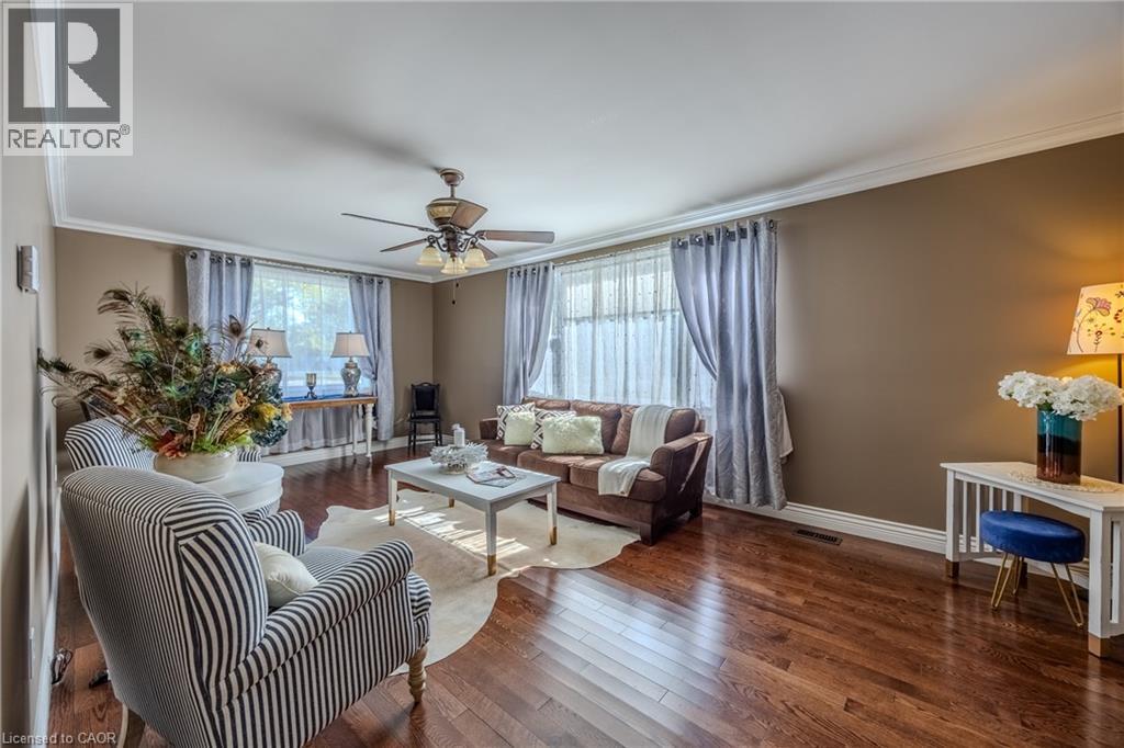 9 COLLEGE Avenue - 3