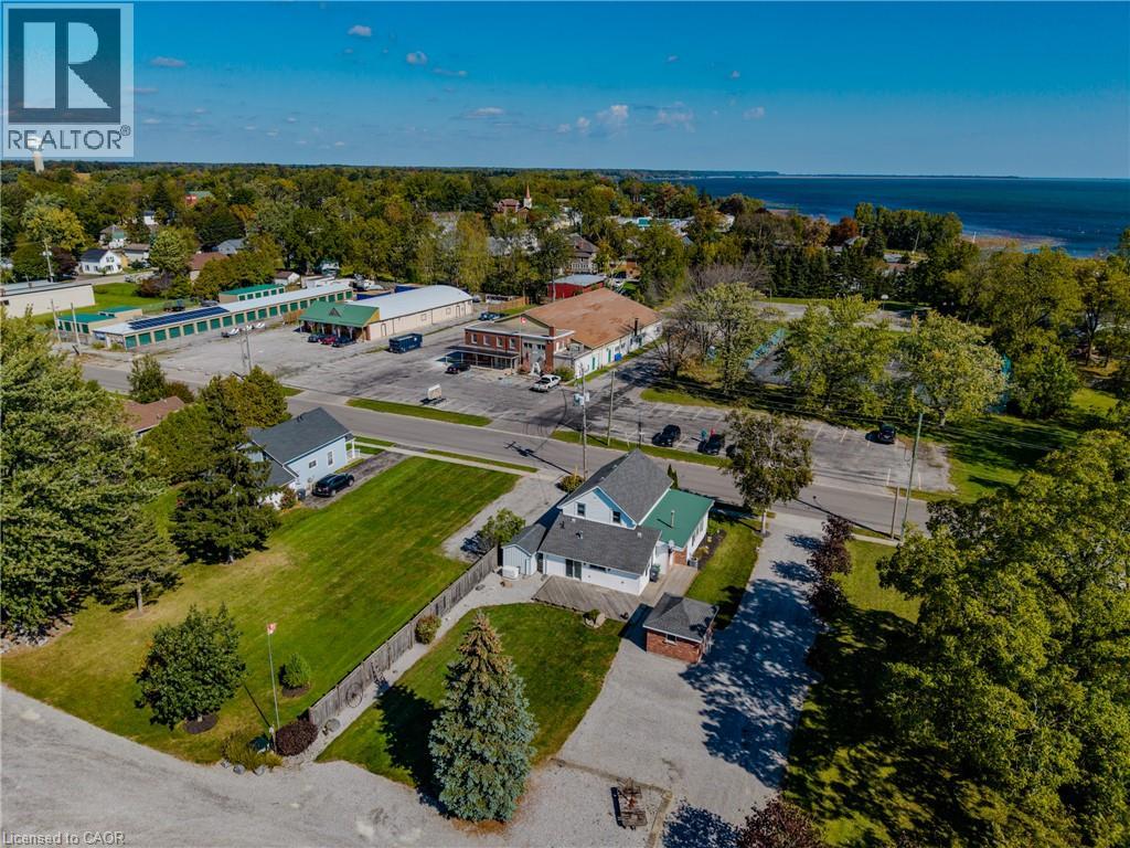 9 COLLEGE Avenue - 25