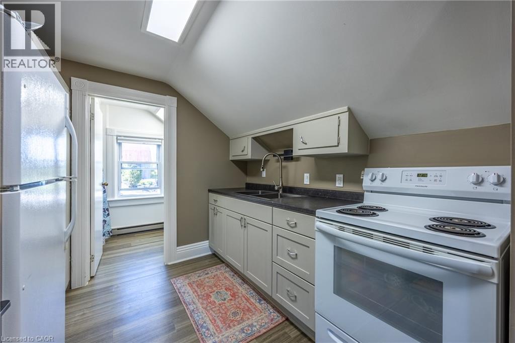 9 COLLEGE Avenue - 19