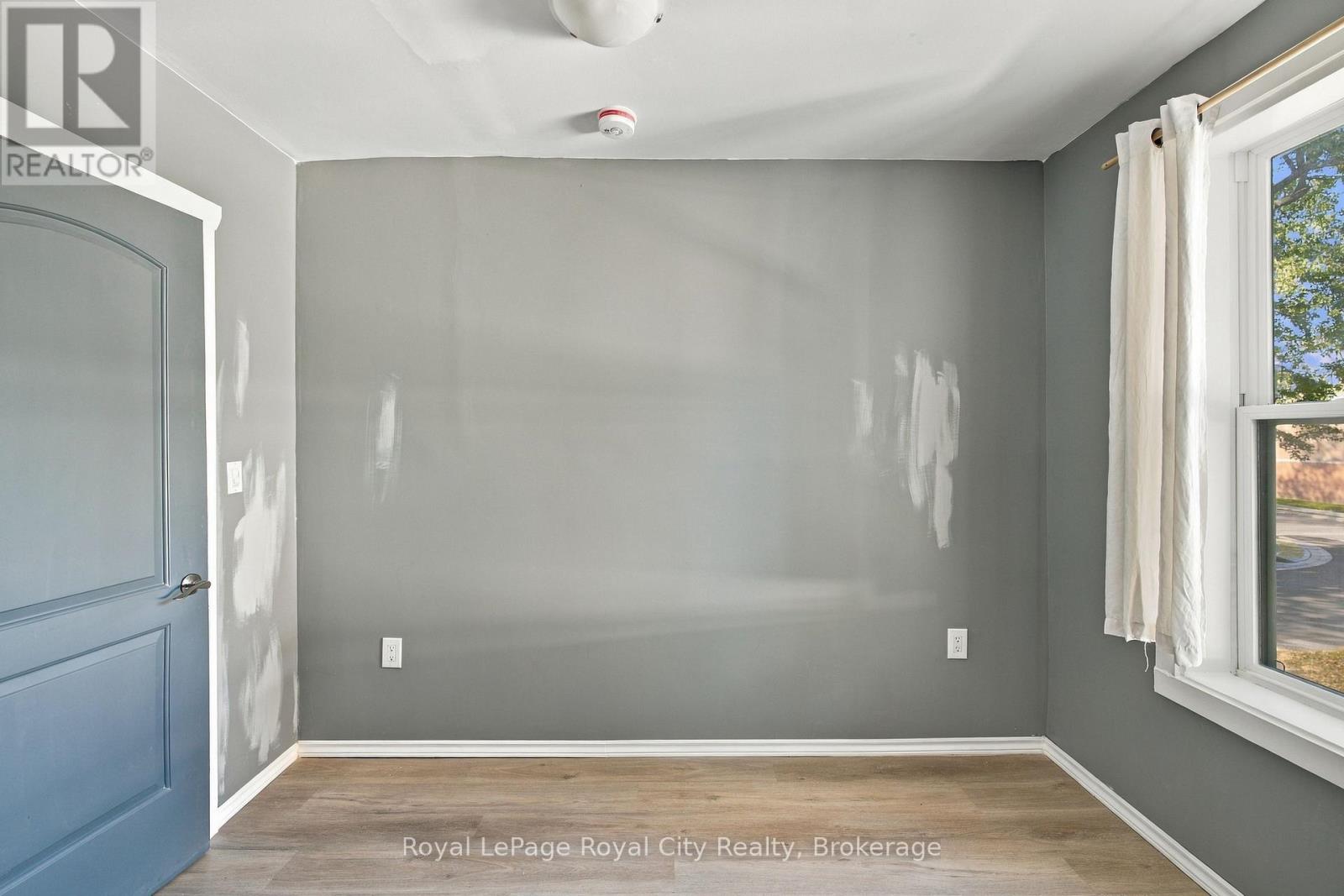 380 LIVINGSTONE AVENUE N - Image 23