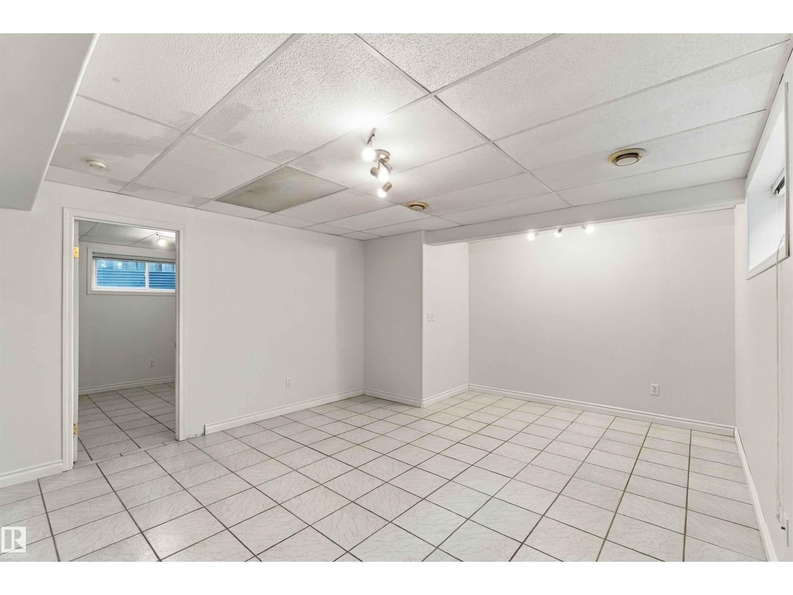 3524 MCLEAN CR SW - 11