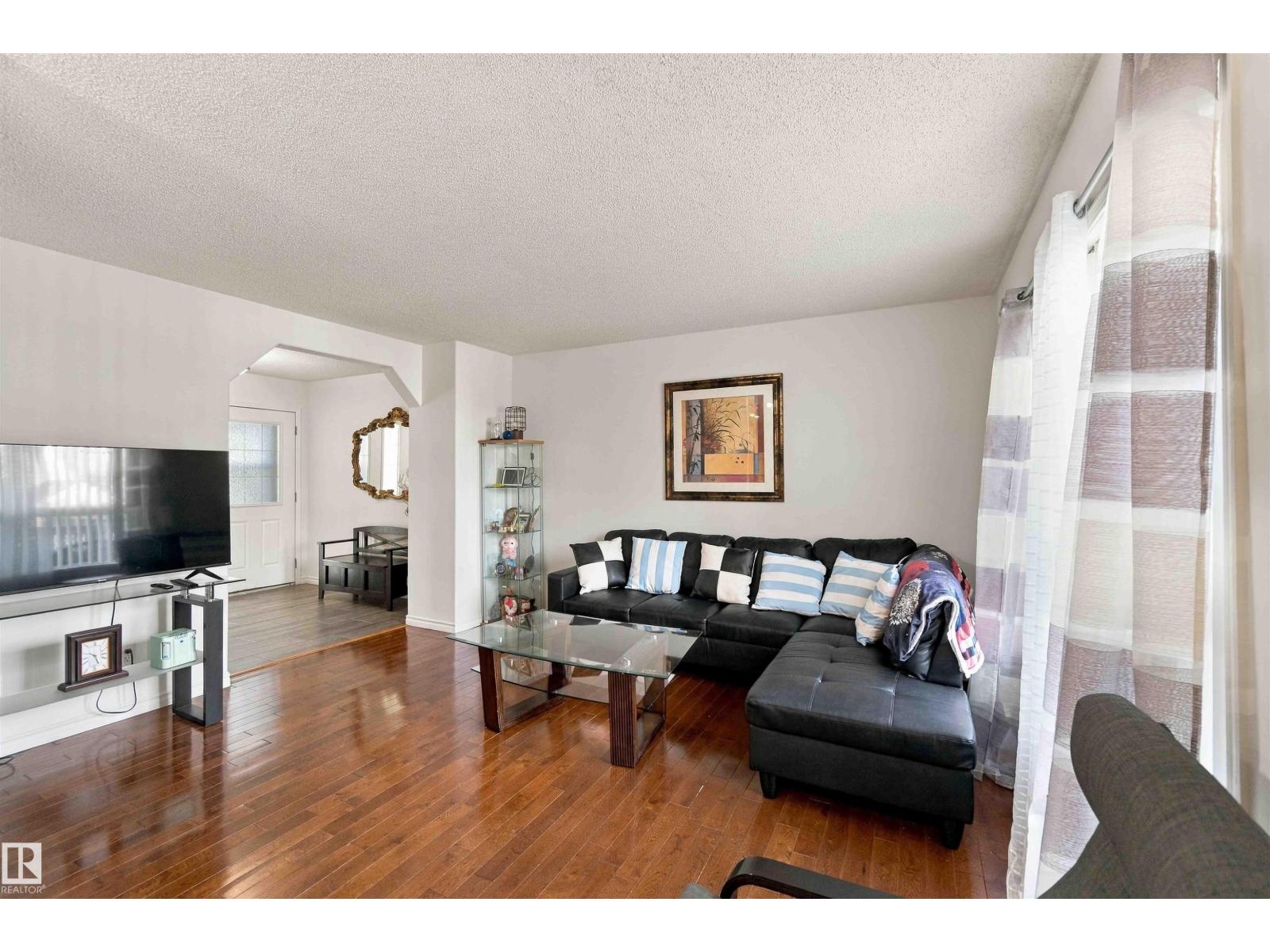 3524 MCLEAN CR SW - 19