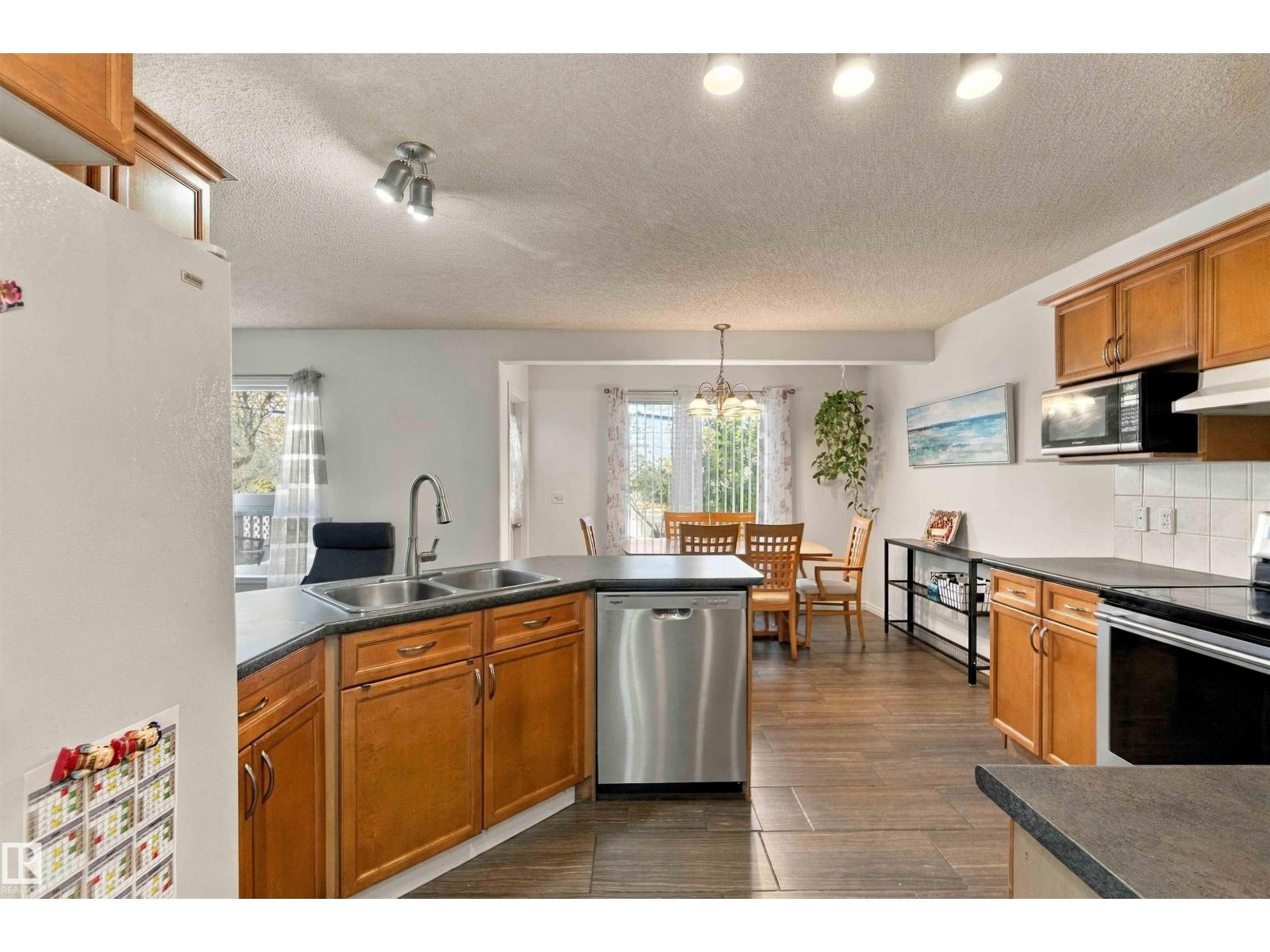 3524 MCLEAN CR SW - 27