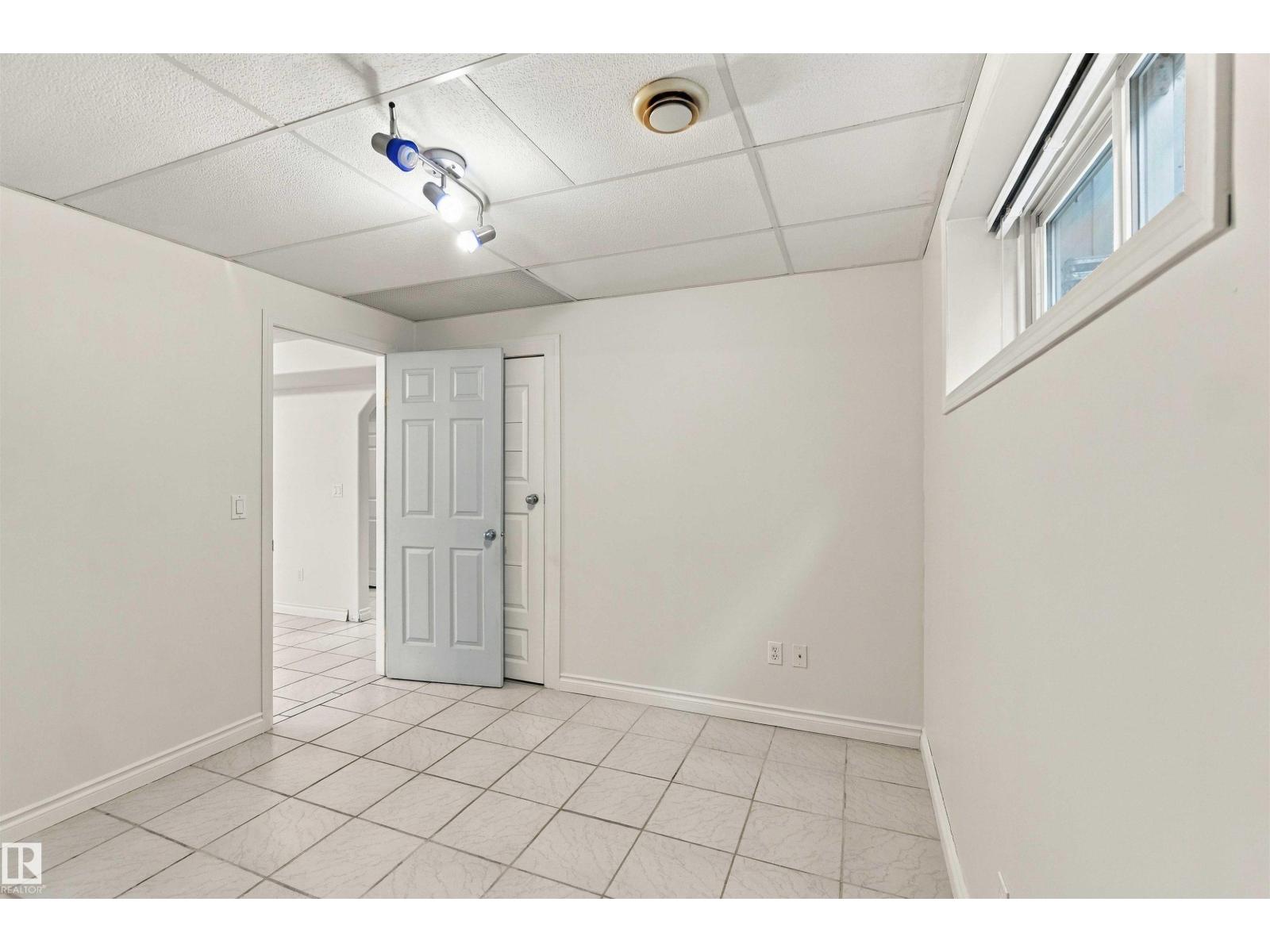 3524 MCLEAN CR SW - Image 48