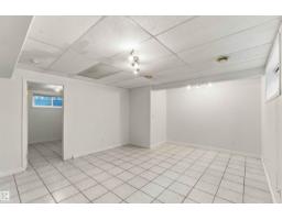 3524 Mclean Cr Sw, Edmonton, AB T6W1M3 Photo 11