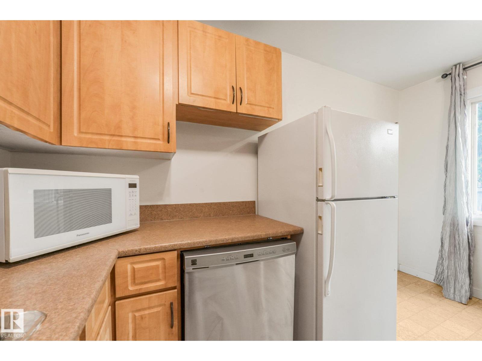 144 ROSELAND VG NW - 14