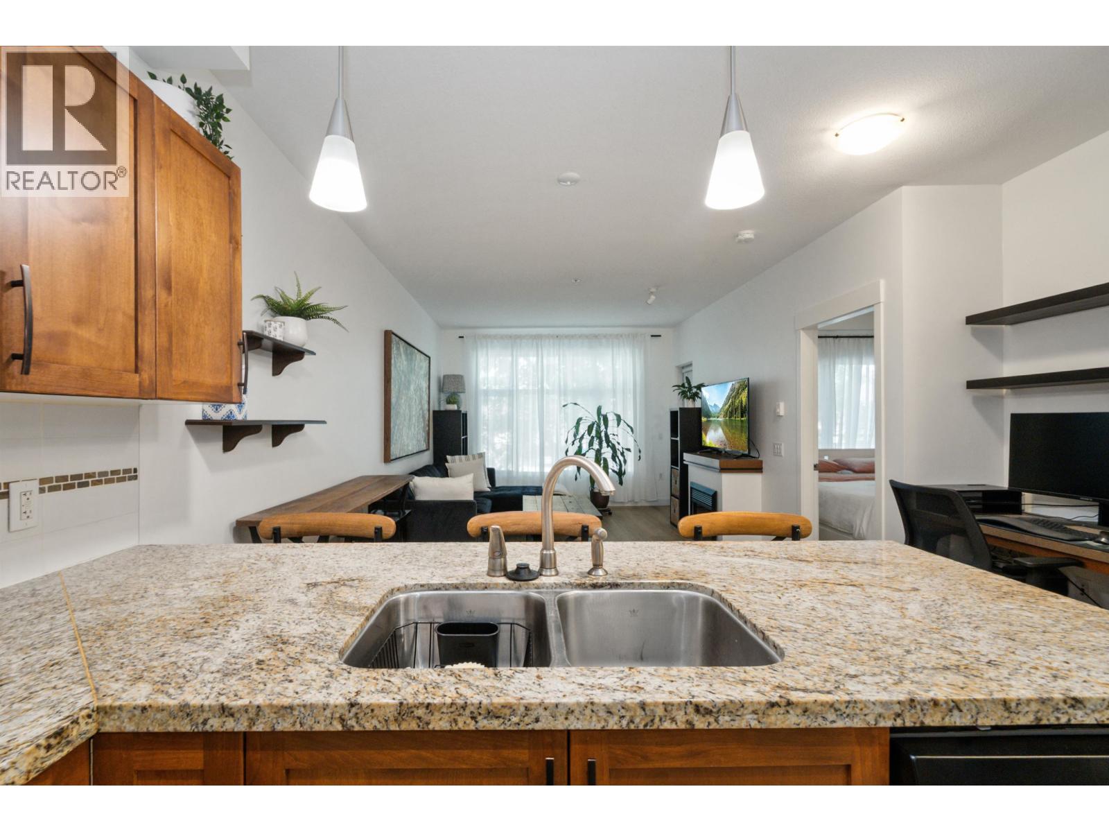 Photo of 204 11950 HARRIS ROAD 20