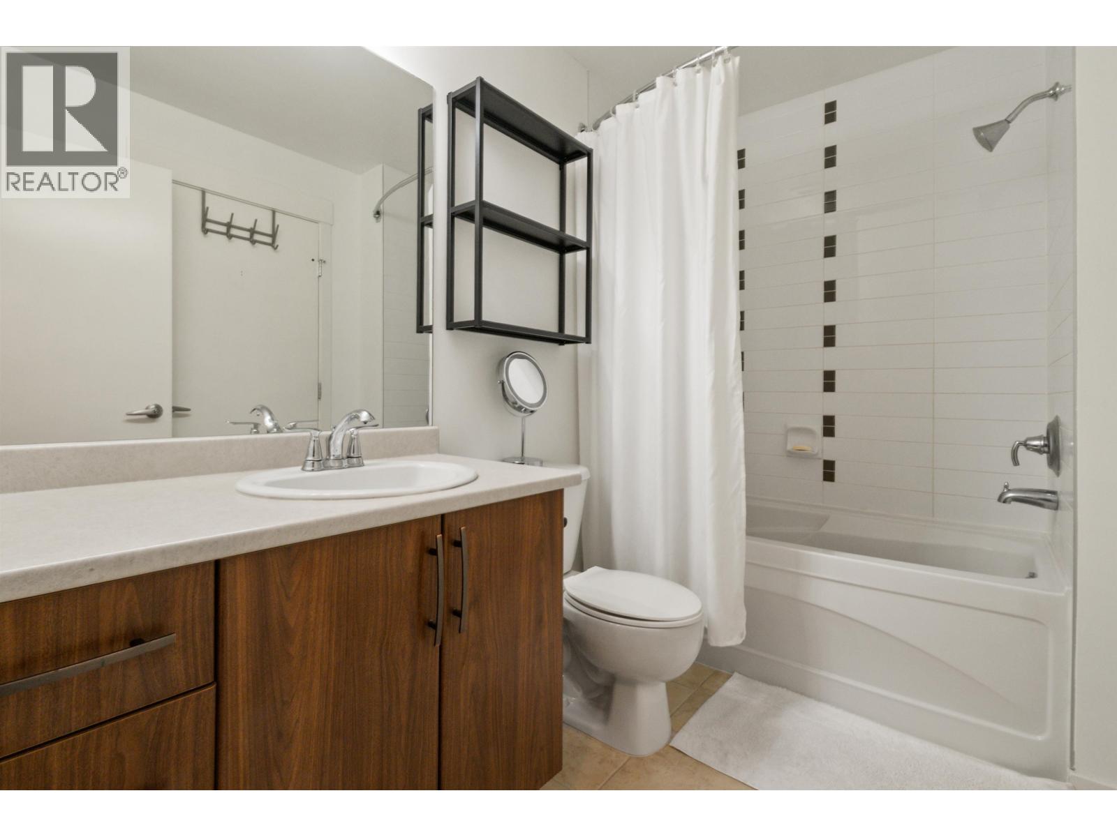 Photo of 204 11950 HARRIS ROAD 23