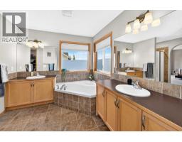 18 West Pointe Way, Cochrane, AB T4C0B9 Photo 26