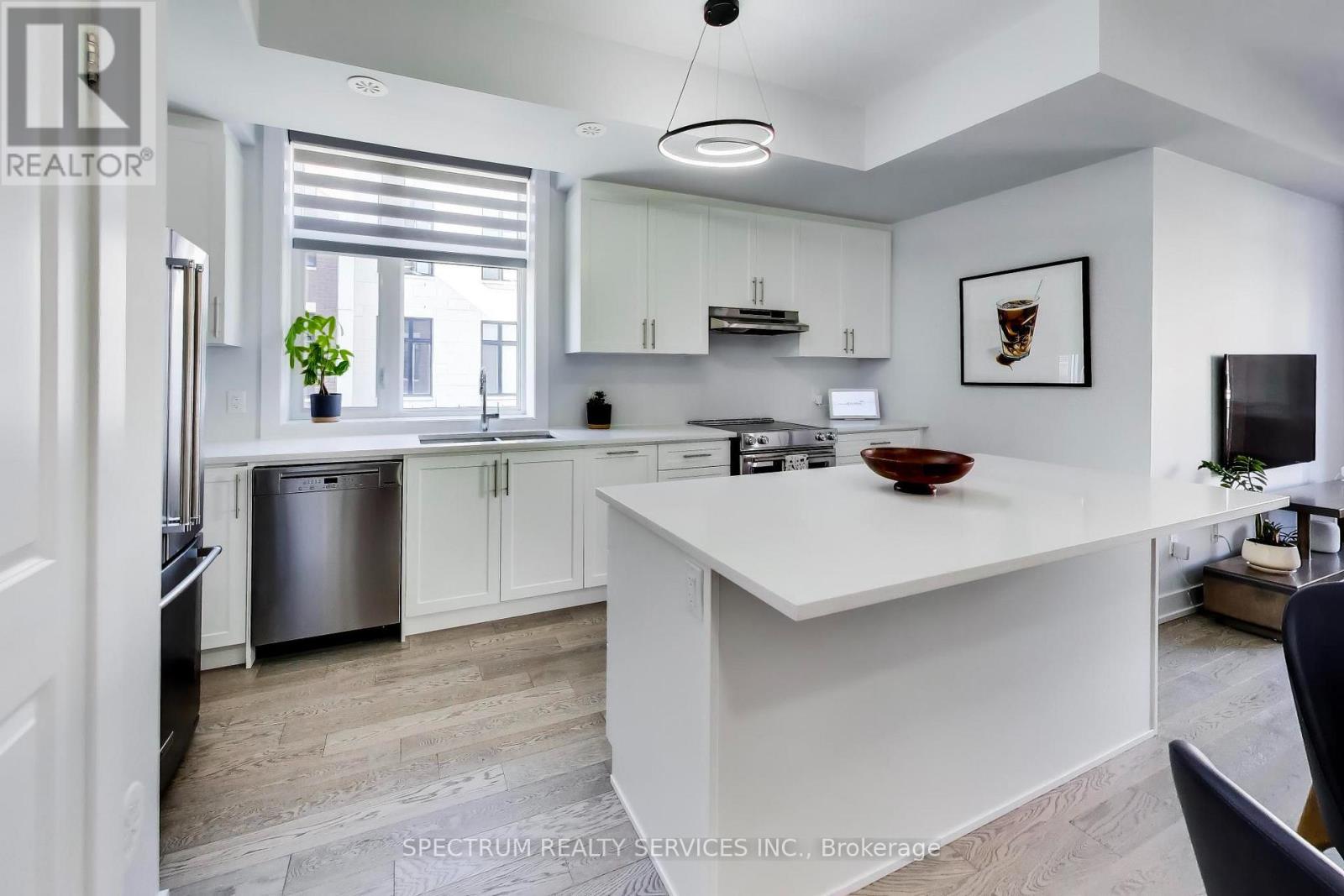 #224 9560 ISLINGTON AVENUE - 15