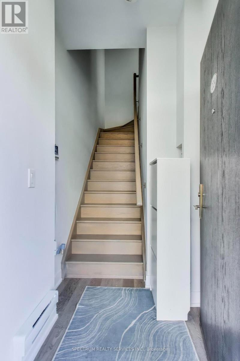 #224 9560 ISLINGTON AVENUE - 7