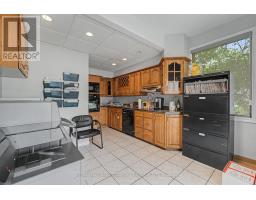 173 Dunlop Street W, Barrie, ON L4N1B4 Photo 7