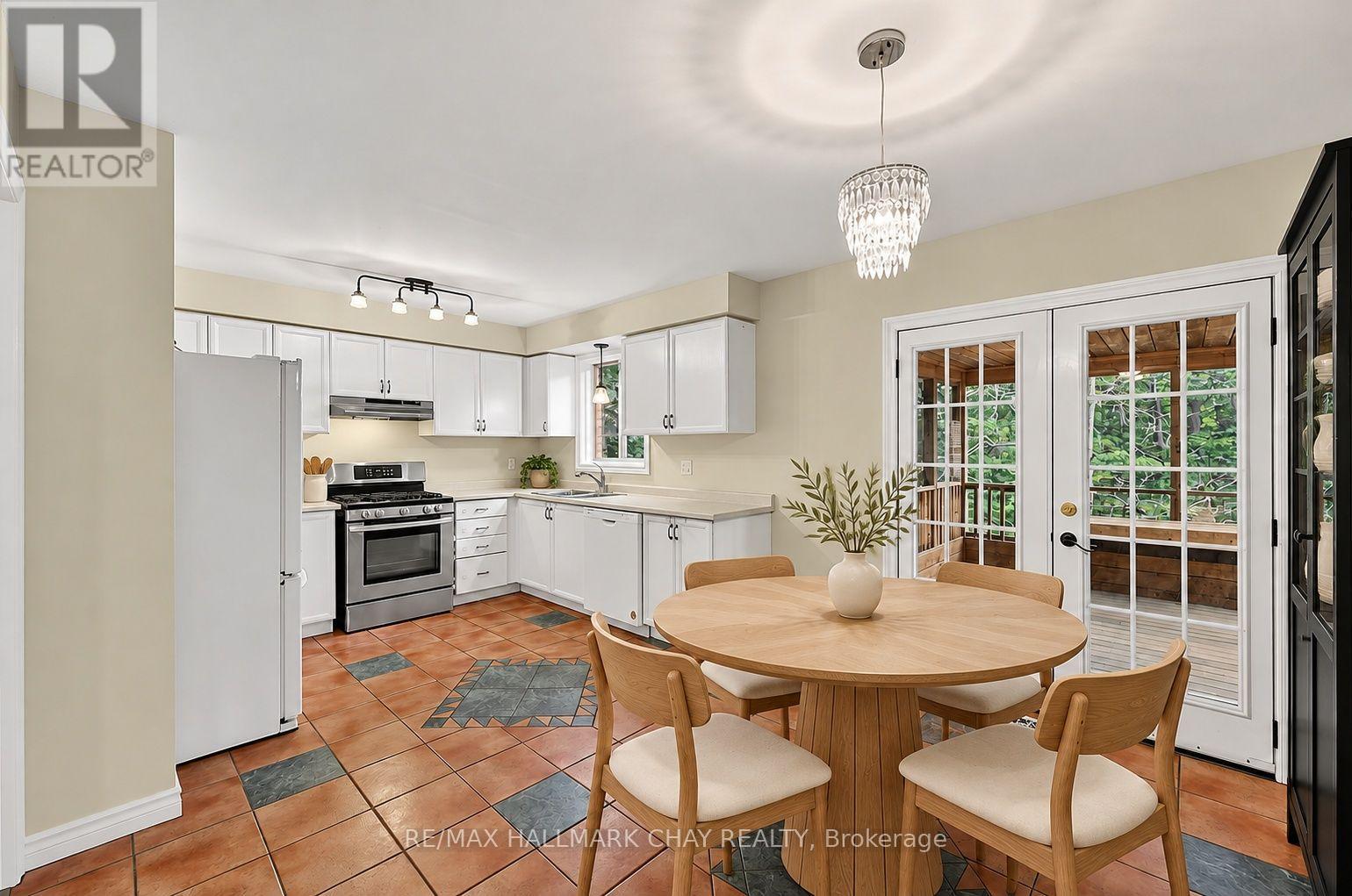 87 McVeigh Drive, Barrie, ON photo 5