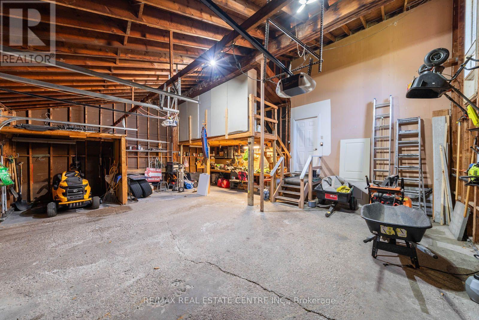 1 CEDAR DRIVE - Image 44