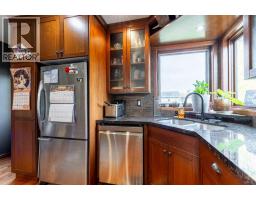 184 Lakhota Crescent W - photo 14