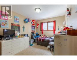 184 Lakhota Crescent W - photo 16