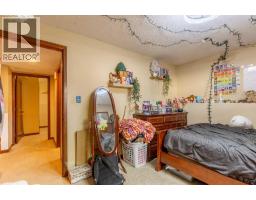 184 Lakhota Crescent W - photo 28
