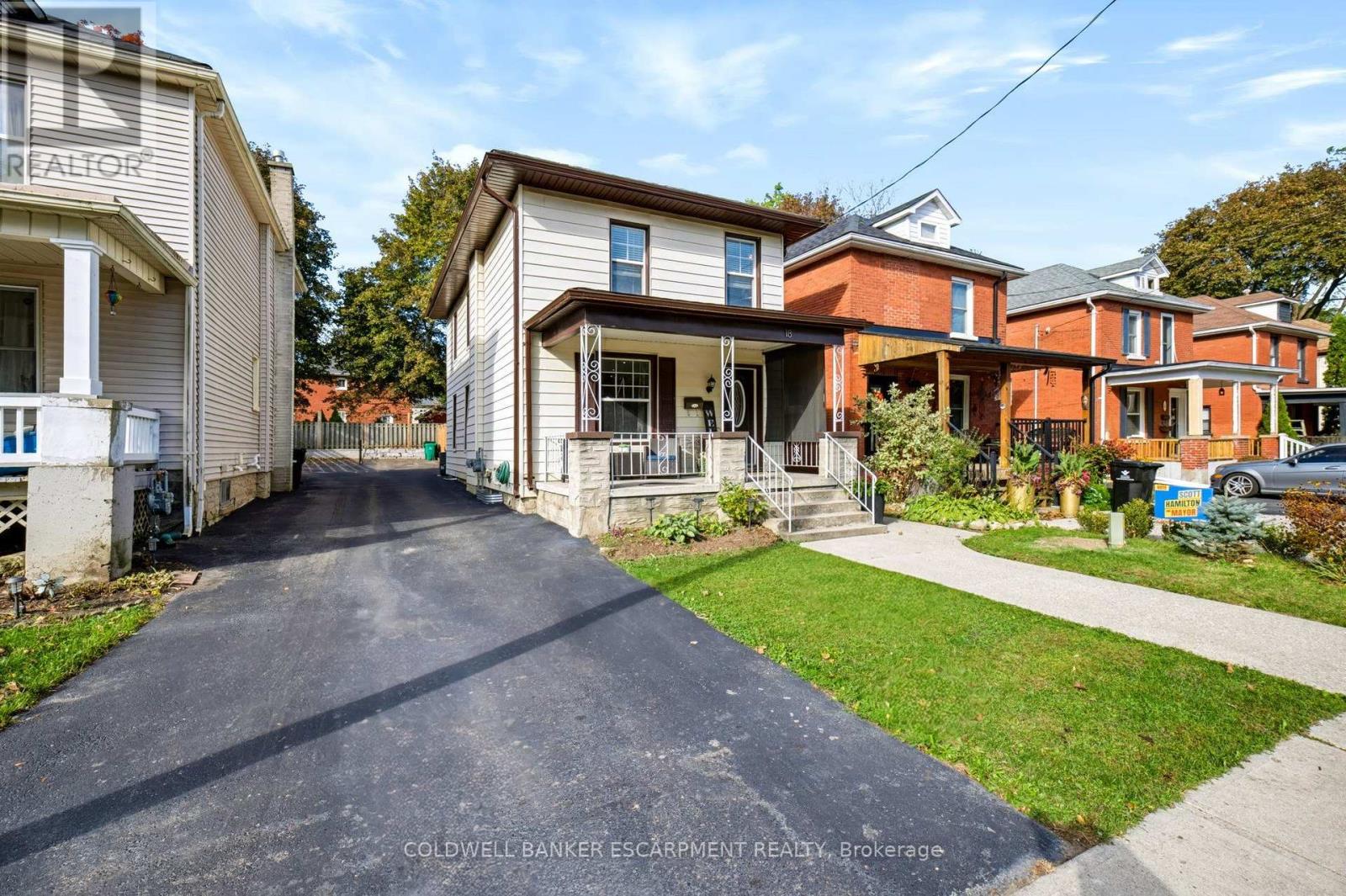 18 LOWREY AVENUE N - 2