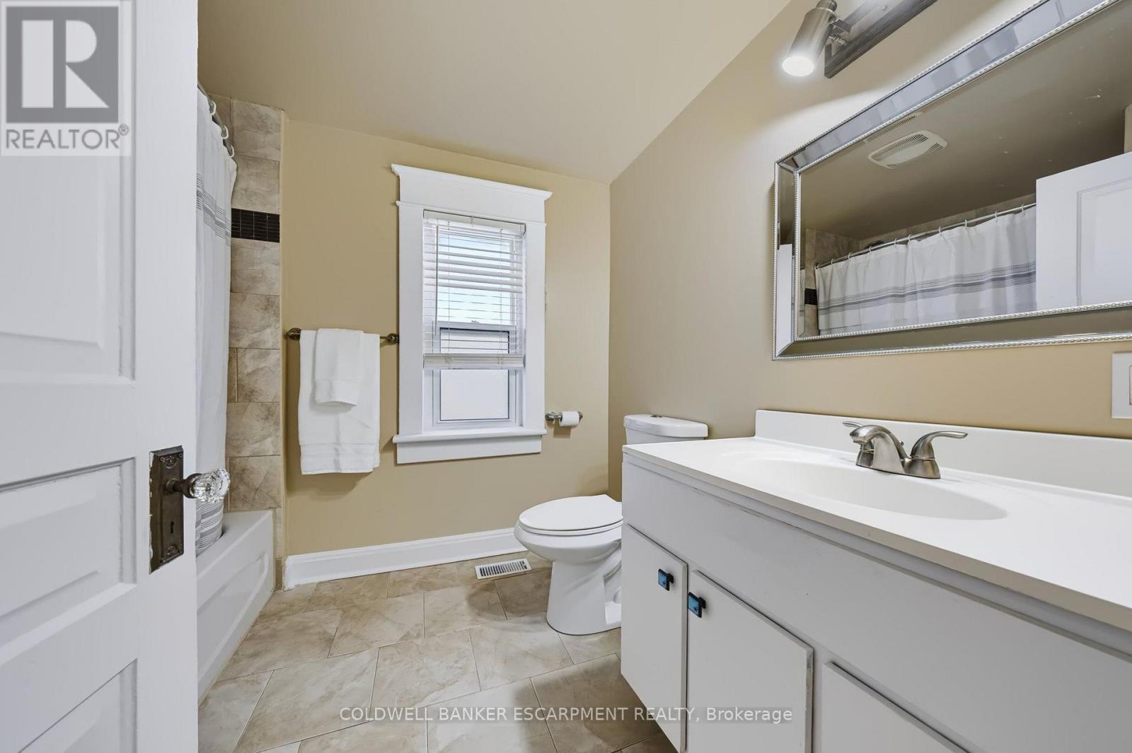 18 LOWREY AVENUE N - 24