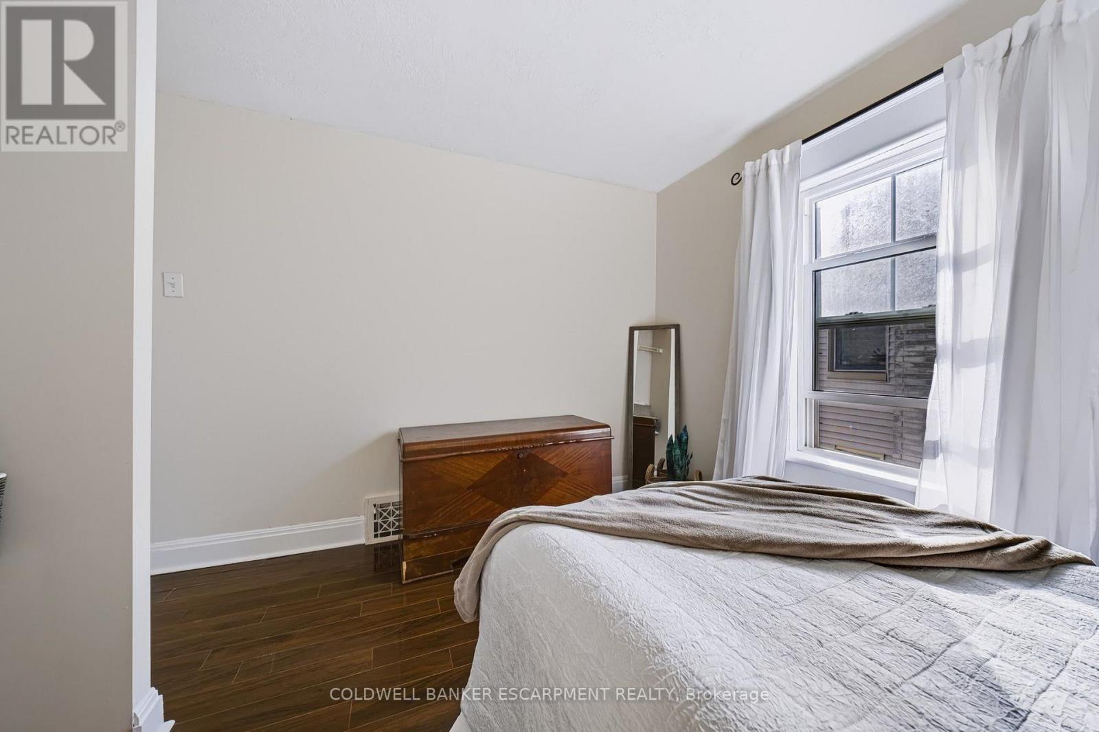 18 Lowrey Avenue North, Cambridge, ON photo 26